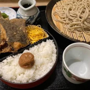 蕎麦屋たいせつの日替わり焼き魚弁当