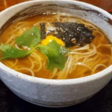 蕎麦屋たいせつの月見蕎麦